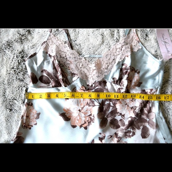 NEW with TAG Linea Donatella Satin and Lace Nightgown,Very Pretty, Sz M - Picture 11 of 13